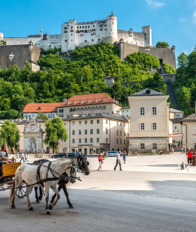Kapitelplatz mit Blick auf Festung Hohensalzburg © Tourismus Salzburg