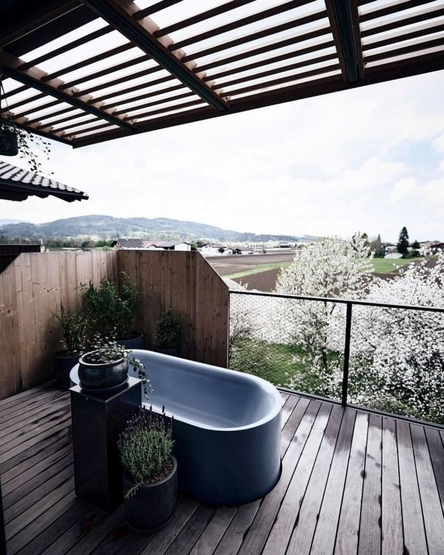 NEWSLETTER
 
beim GERL werden die guten vibes zelebriert. beim schlafen in der galerie, beim relaxen im sommergarten und beim plantschen im pool. von nun an setzen wir dem ganzen ein schlaghauberl auf. und verschicken newsletter gefüllt mit impressionen, stories und dem ein oder anderen goodie. ganz exklusiv, früher als vorher und für unseren inner circle. für dich.
 
💌 anmelden und zelebrieren.
link in der bio.